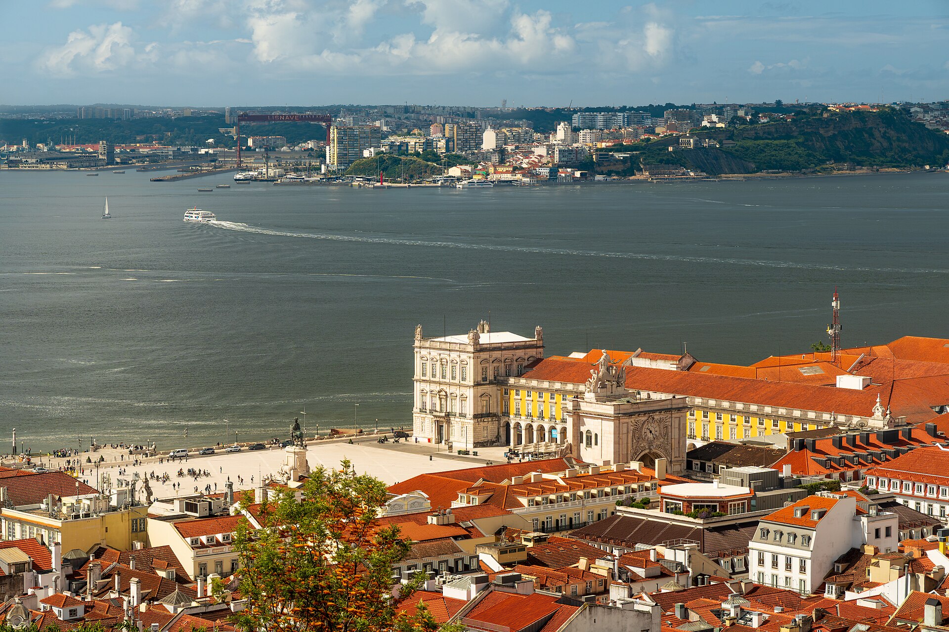 Praça do Comércio, Lisbon's grand city square